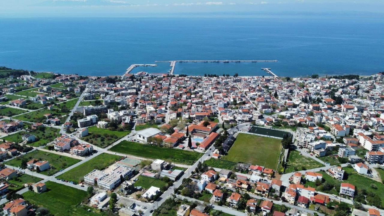Blue Moon Apartments Неа-Миханиона Экстерьер фото