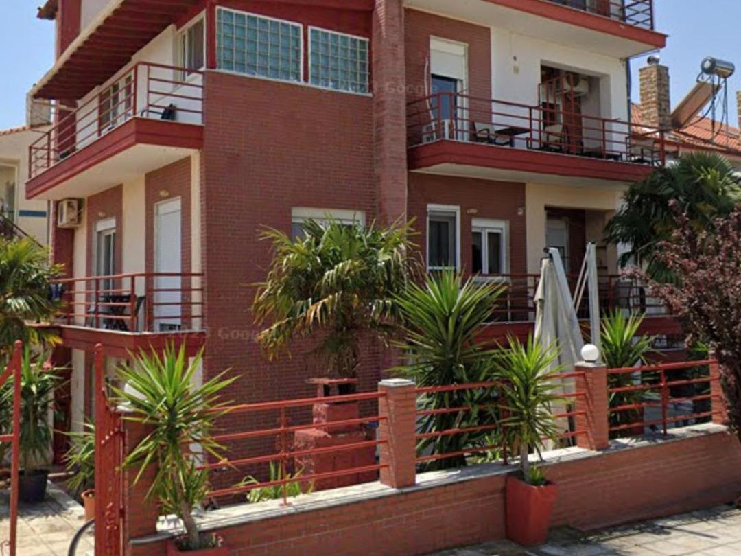 Blue Moon Apartments Неа-Миханиона Экстерьер фото
