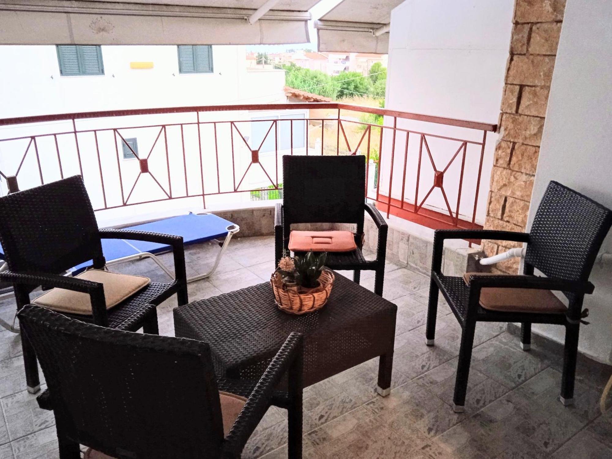 Blue Moon Apartments Неа-Миханиона Номер фото