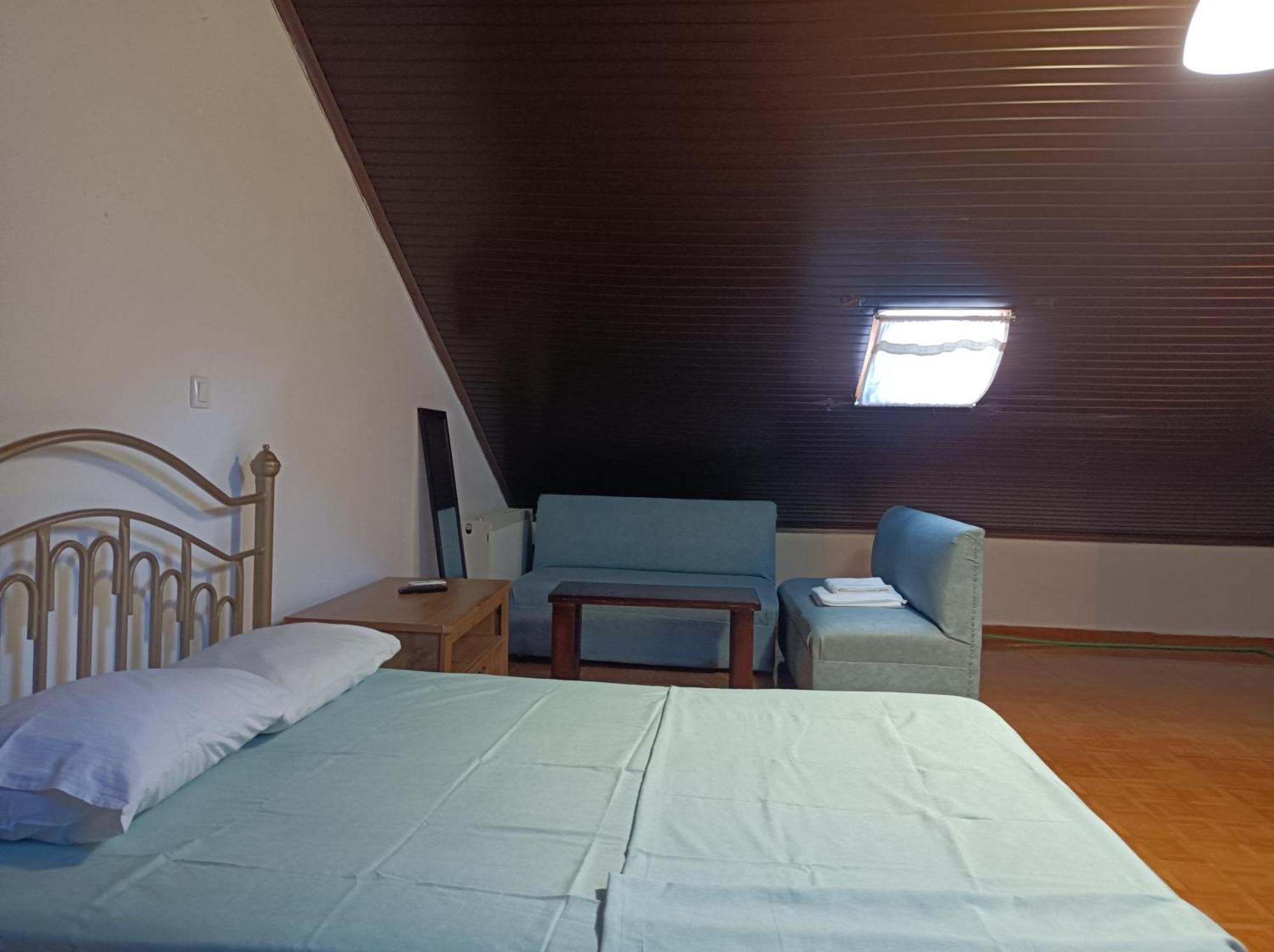 Blue Moon Apartments Неа-Миханиона Номер фото