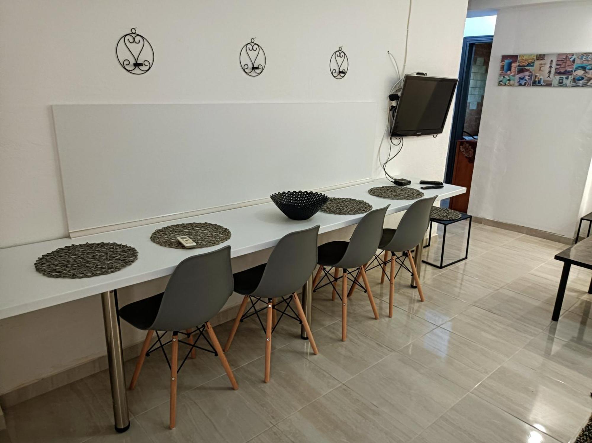 Blue Moon Apartments Неа-Миханиона Номер фото