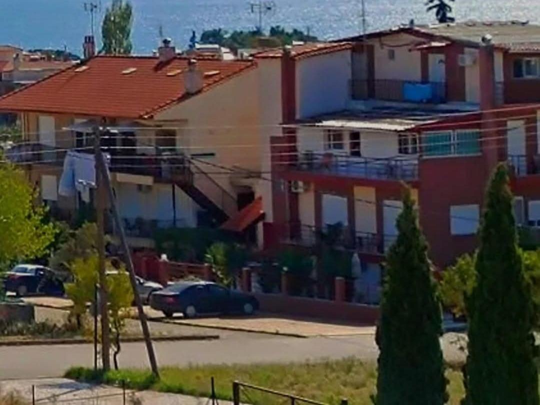 Blue Moon Apartments Неа-Миханиона Экстерьер фото